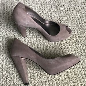 Grey nubuck peep toe platform pumps